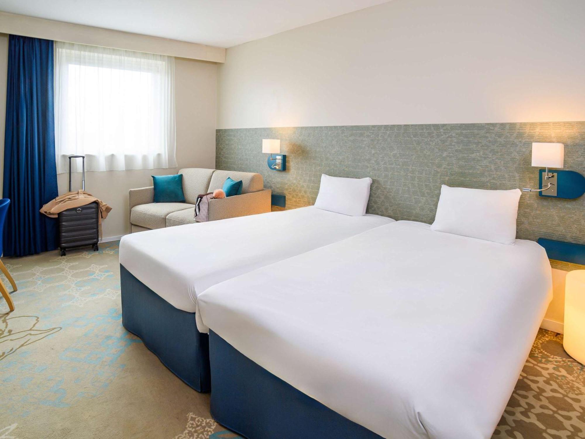 Отель Ibis Styles Tours Centre Экстерьер фото
