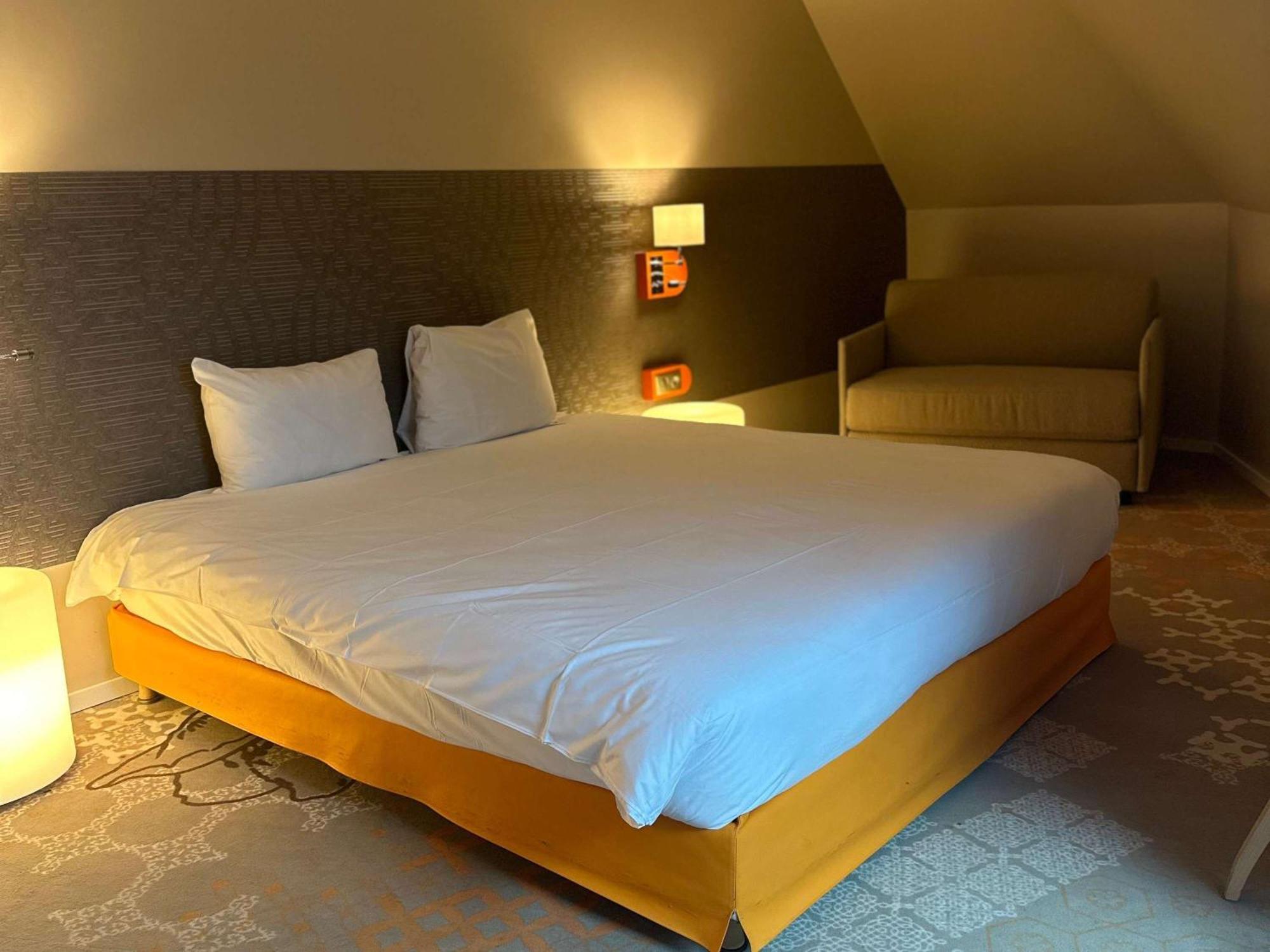 Отель Ibis Styles Tours Centre Экстерьер фото