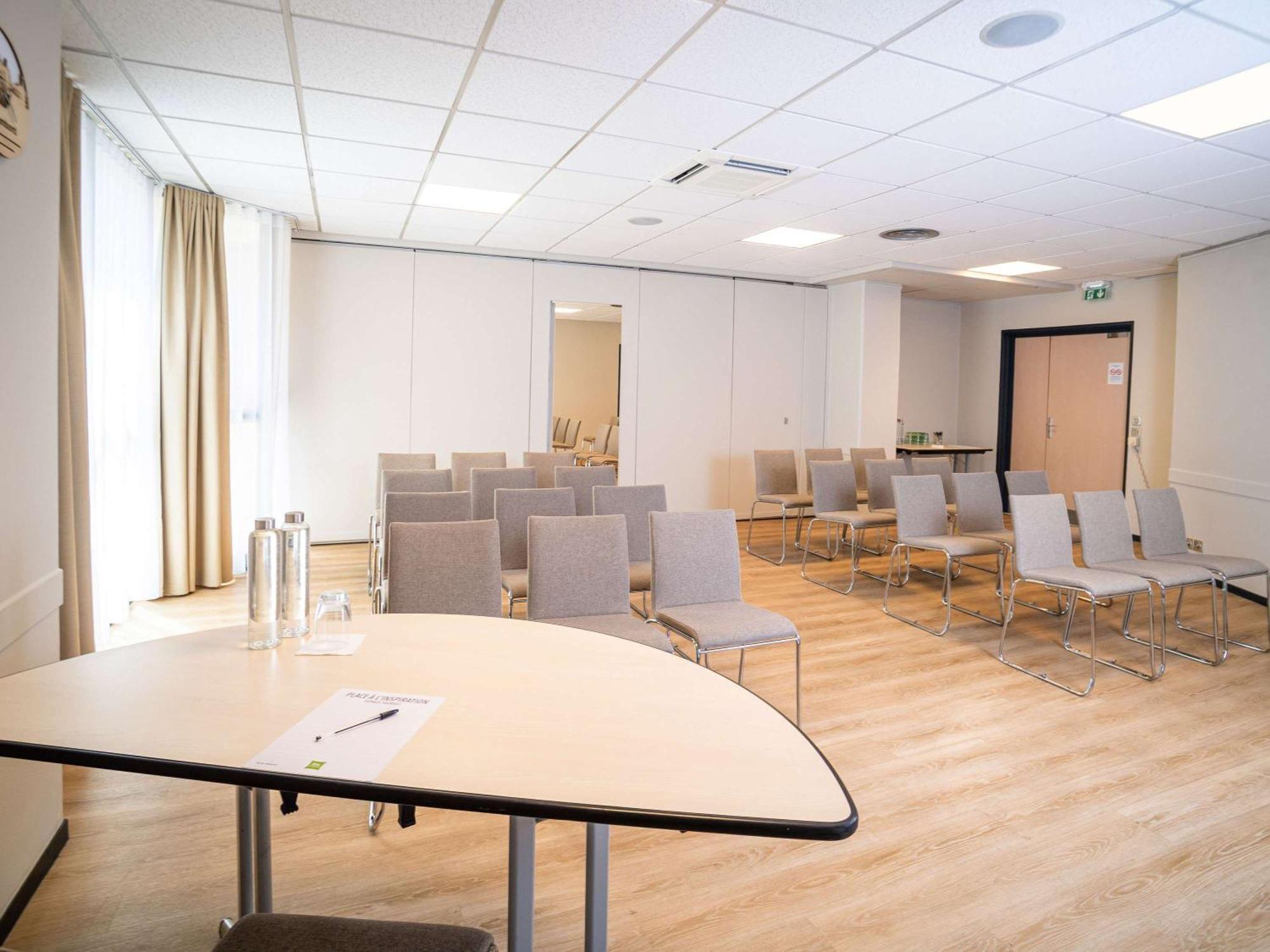 Отель Ibis Styles Tours Centre Экстерьер фото
