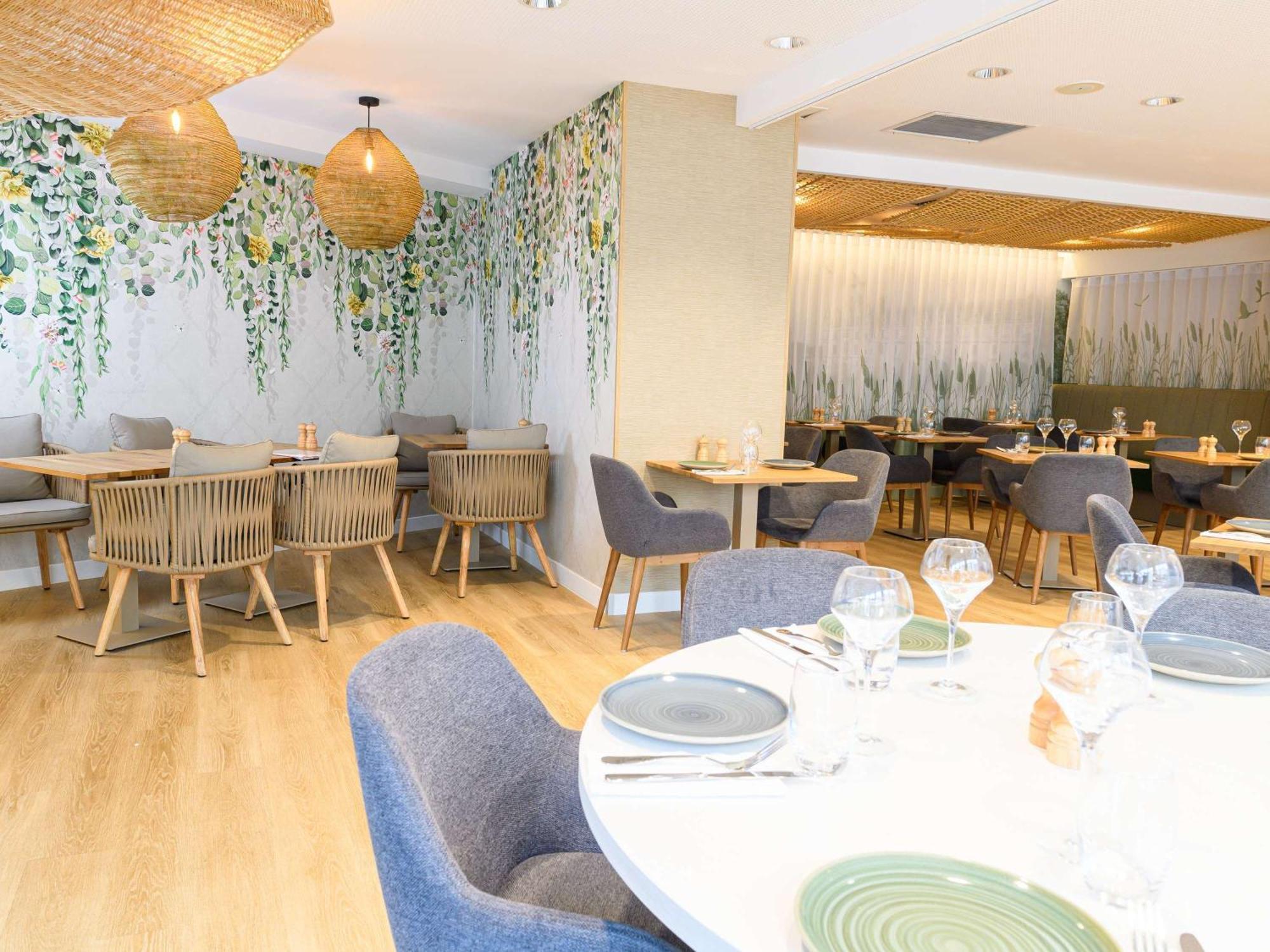Отель Ibis Styles Tours Centre Экстерьер фото