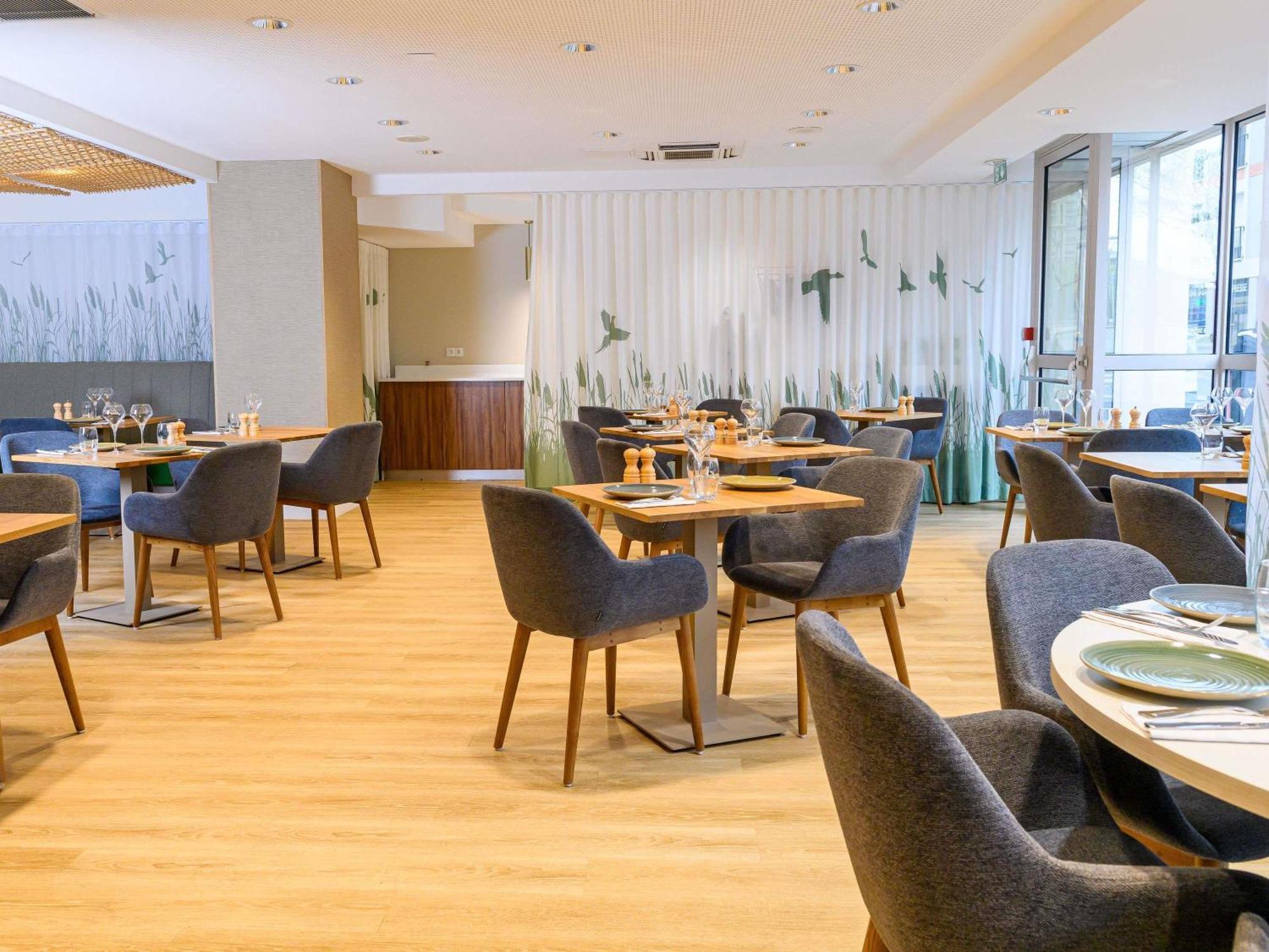Отель Ibis Styles Tours Centre Экстерьер фото